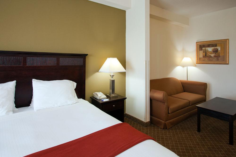 Holiday Inn Express Hotel & Suites- Gadsden, An Ihg Hotel Esterno foto